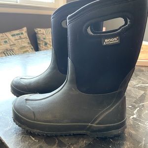 Youth Winter Boots (sz 6)